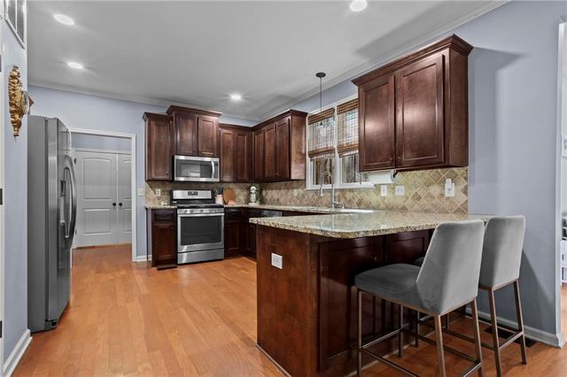 549 Autumn Ridge Drive, Canton, GA 30115