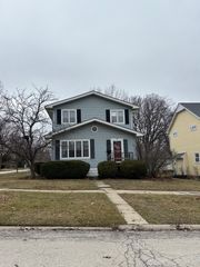 140 S Grant Street, Westmont, IL 60559