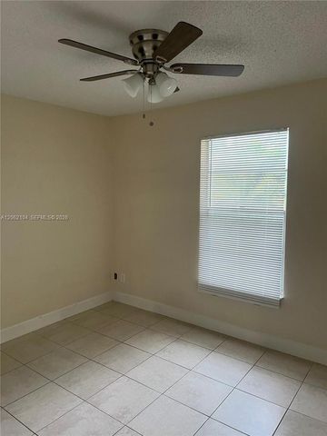 9 NE 44th Street, Deerfield Beach, FL 33064
