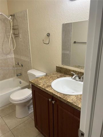 9 NE 44th Street, Deerfield Beach, FL 33064