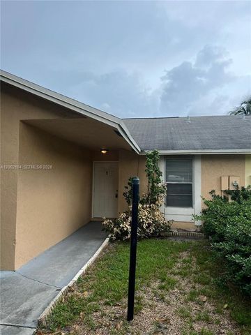 9 NE 44th Street, Deerfield Beach, FL 33064