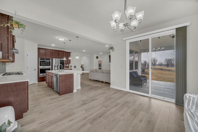 25 Commons Circle, Hawthorn Woods, IL 60047