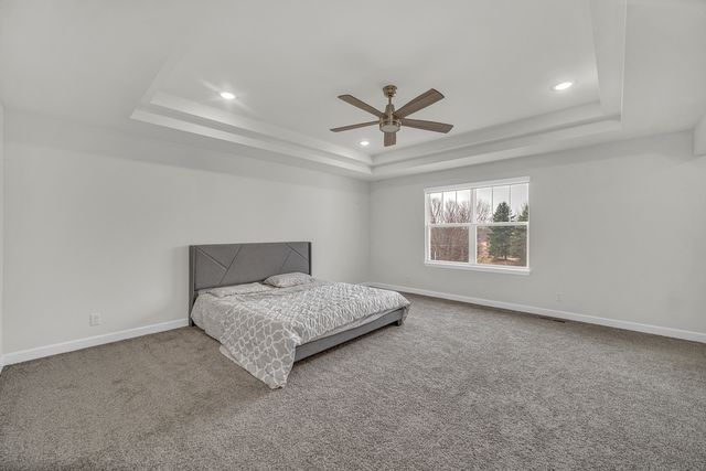 25 Commons Circle, Hawthorn Woods, IL 60047