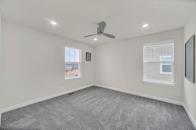 25 Commons Circle, Hawthorn Woods, IL 60047