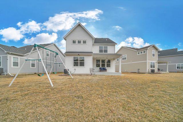 25 Commons Circle, Hawthorn Woods, IL 60047