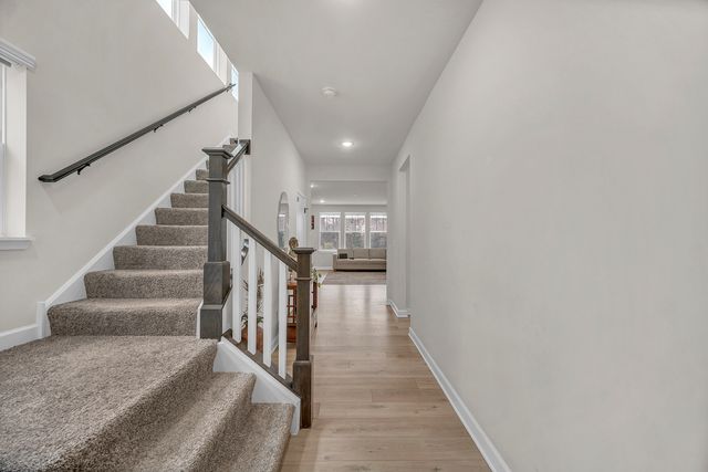 25 Commons Circle, Hawthorn Woods, IL 60047