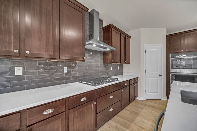 25 Commons Circle, Hawthorn Woods, IL 60047