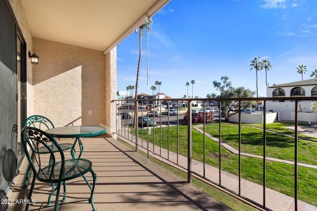 3033 E DEVONSHIRE Avenue 2005, Phoenix, AZ 85016