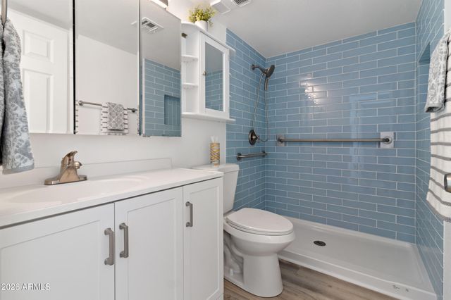 3033 E DEVONSHIRE Avenue 2005, Phoenix, AZ 85016