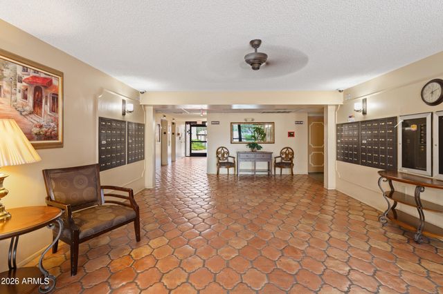 3033 E DEVONSHIRE Avenue 2005, Phoenix, AZ 85016