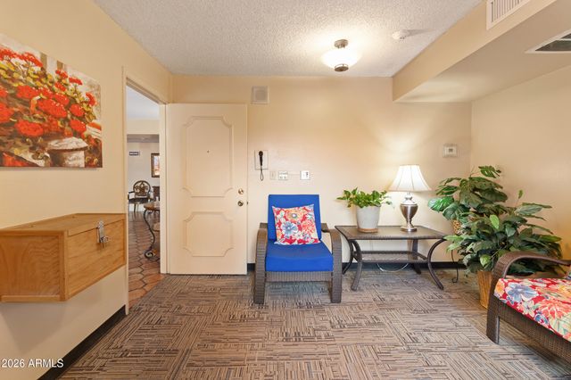 3033 E DEVONSHIRE Avenue 2005, Phoenix, AZ 85016