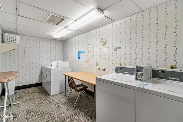 3033 E DEVONSHIRE Avenue 2005, Phoenix, AZ 85016