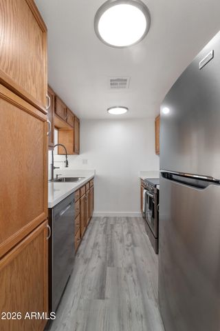 3033 E DEVONSHIRE Avenue 2005, Phoenix, AZ 85016