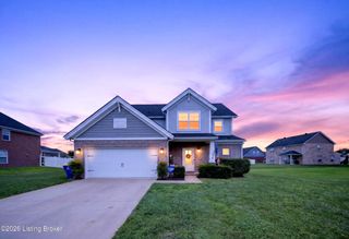 587 Montrose Dr, Bowling Green, KY 42104