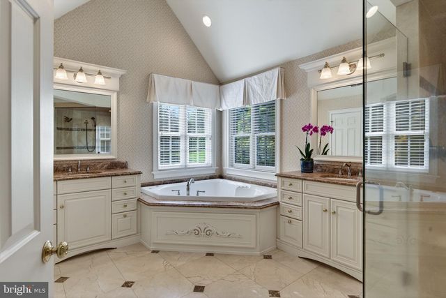 152 GRUBB RD, Malvern, PA 19355