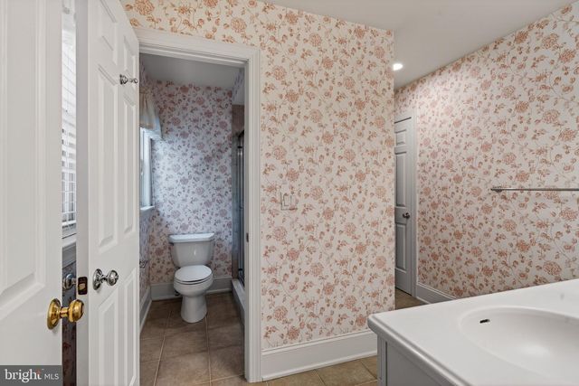 152 GRUBB RD, Malvern, PA 19355