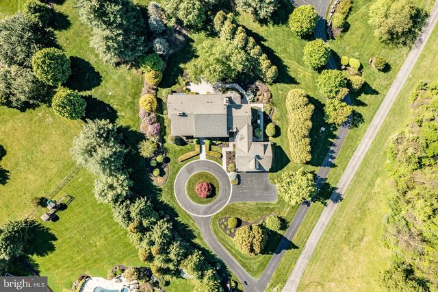 152 GRUBB RD, Malvern, PA 19355
