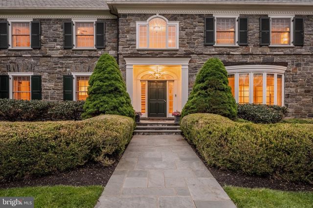 152 GRUBB RD, Malvern, PA 19355