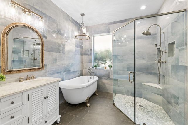 15861 STARLING WATER DRIVE, Lithia, FL 33547