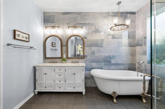 15861 STARLING WATER DRIVE, Lithia, FL 33547