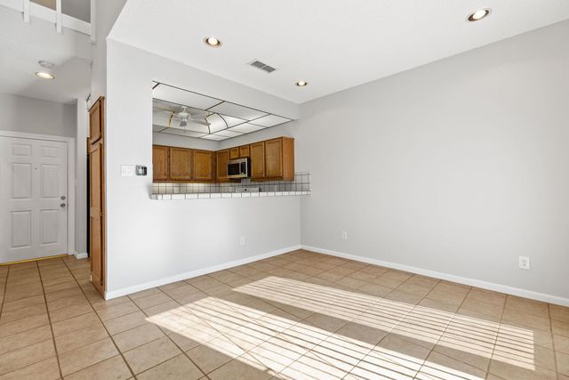 10819 Crown Colony DR 11, Austin, TX 78747