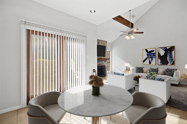 10819 Crown Colony DR 11, Austin, TX 78747