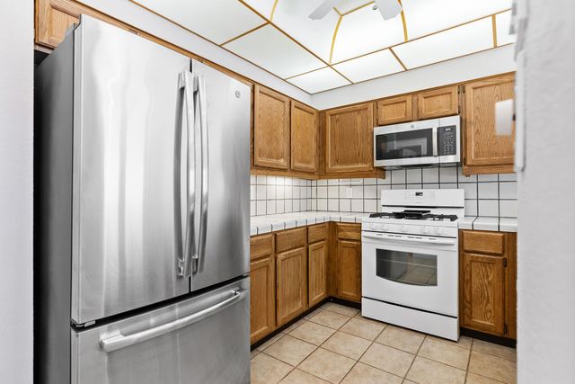 10819 Crown Colony DR 11, Austin, TX 78747