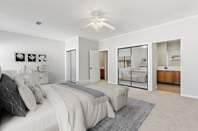 10819 Crown Colony DR 11, Austin, TX 78747