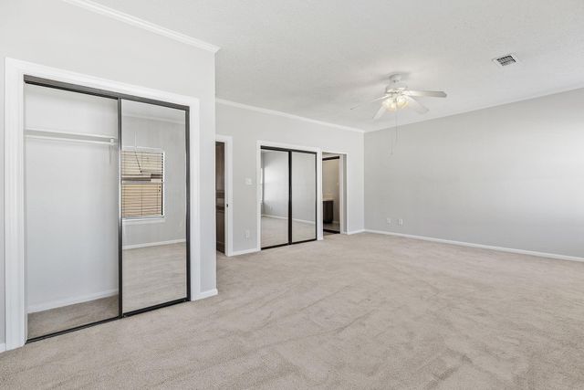 10819 Crown Colony DR 11, Austin, TX 78747