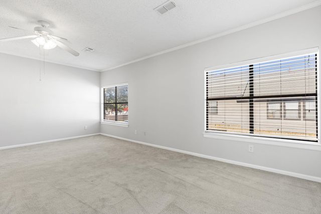 10819 Crown Colony DR 11, Austin, TX 78747