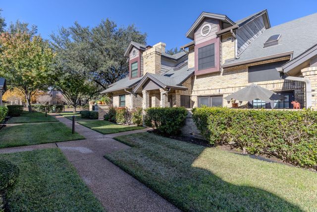 10819 Crown Colony DR 11, Austin, TX 78747