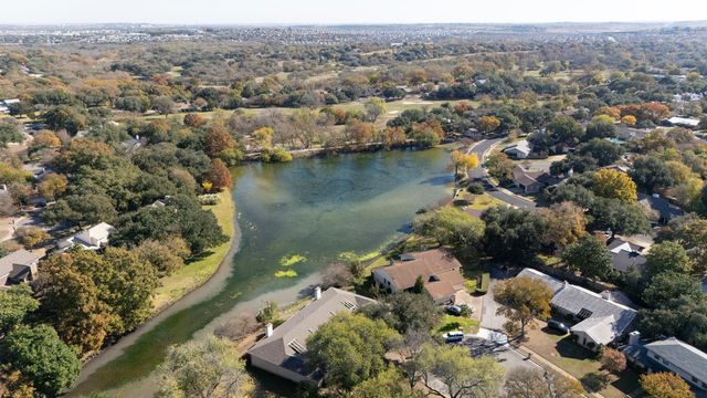 10819 Crown Colony DR 11, Austin, TX 78747