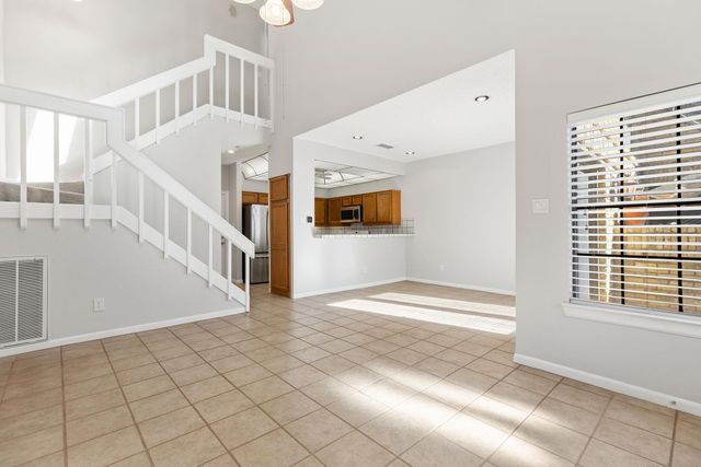 10819 Crown Colony DR 11, Austin, TX 78747