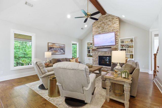 813 Belle Grove Loop, Benton, AR 72019
