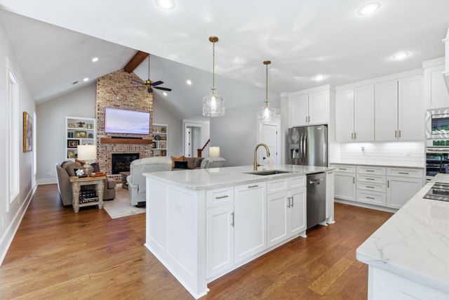 813 Belle Grove Loop, Benton, AR 72019