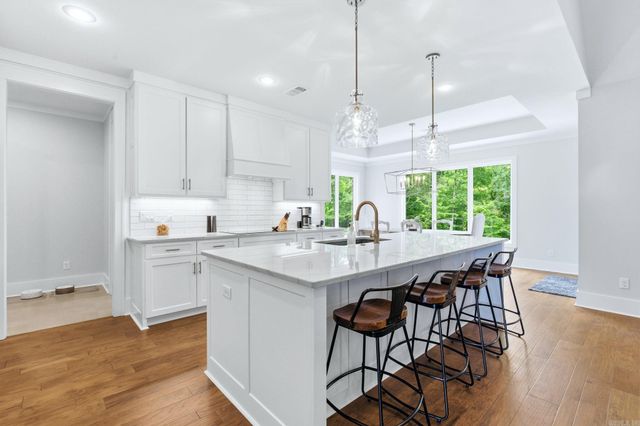 813 Belle Grove Loop, Benton, AR 72019