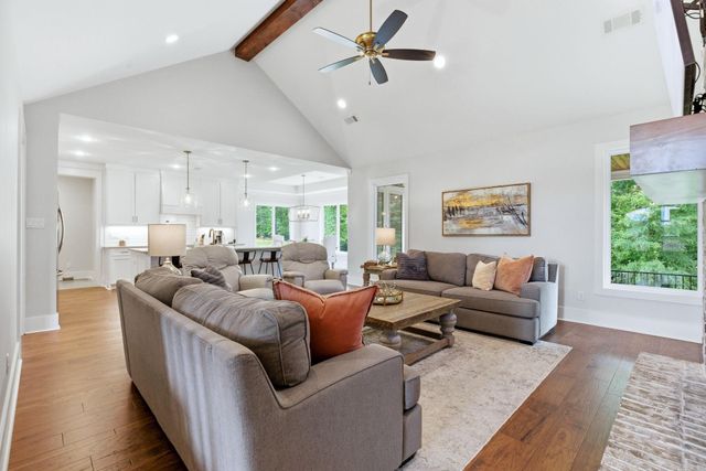 813 Belle Grove Loop, Benton, AR 72019