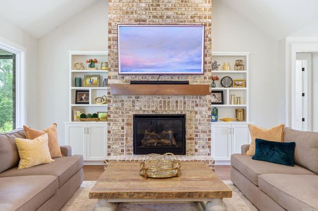 813 Belle Grove Loop, Benton, AR 72019