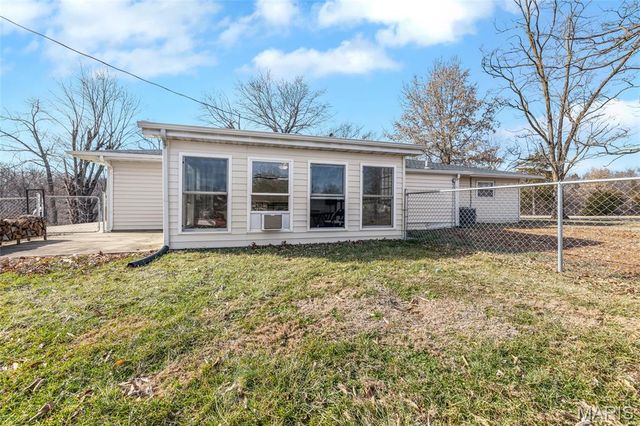 1220 S Point Prairie Road, Wentzville, MO 63385