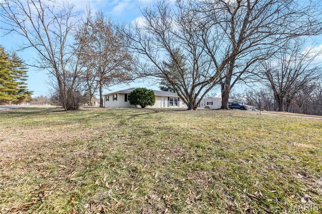 1220 S Point Prairie Road, Wentzville, MO 63385