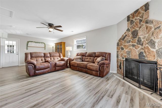 1220 S Point Prairie Road, Wentzville, MO 63385