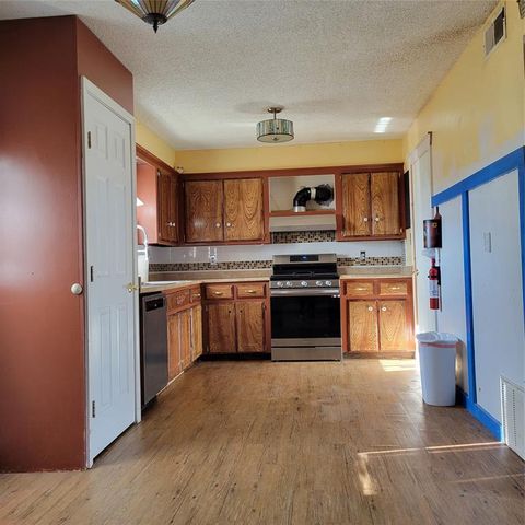 504 Riverview Drive, Noble, OK 73068