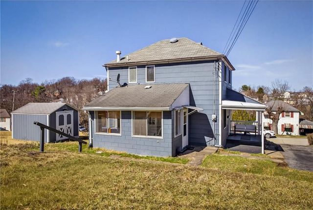 612 Independence Dr, Clairton, PA 15025