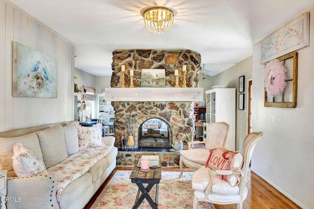 457 Valmore Avenue, Ventura, CA 93003