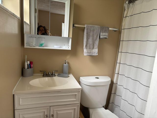 1064 Carolina Avenue, Fort Lauderdale, FL 33312