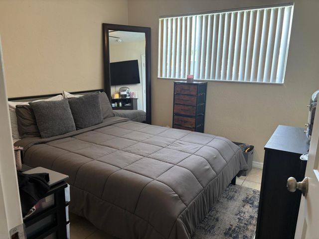 1064 Carolina Avenue, Fort Lauderdale, FL 33312