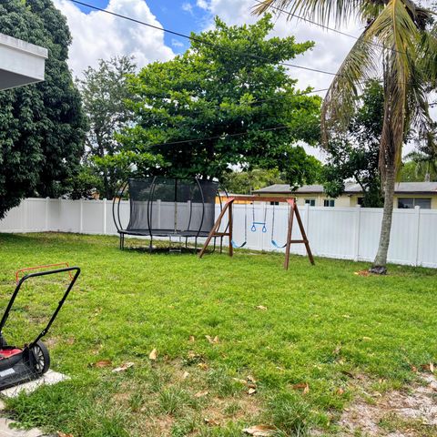 1064 Carolina Avenue, Fort Lauderdale, FL 33312