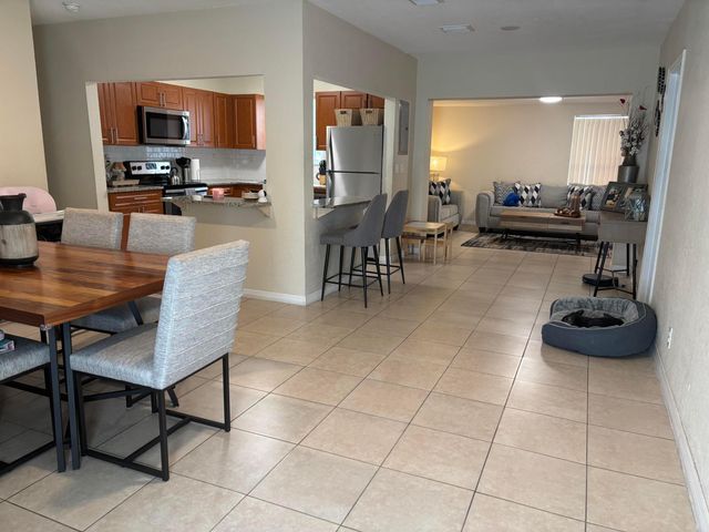 1064 Carolina Avenue, Fort Lauderdale, FL 33312
