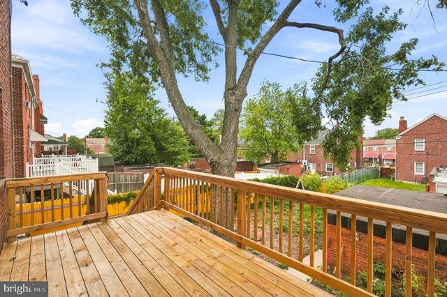 1518 LOCHWOOD RD, Baltimore, MD 21218