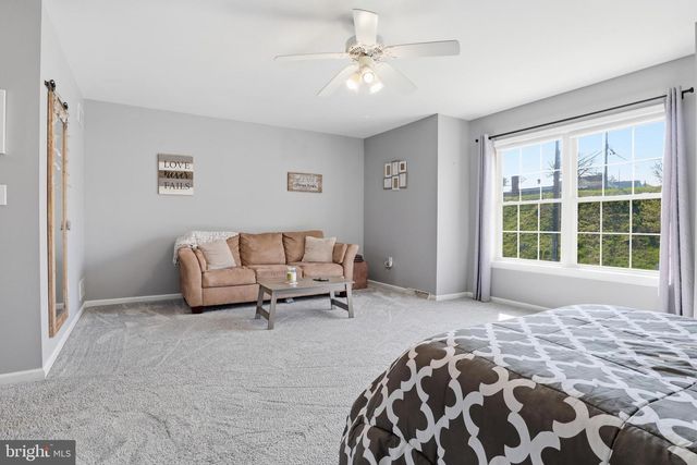 15 CREEKVIEW DR, Middletown, PA 17057